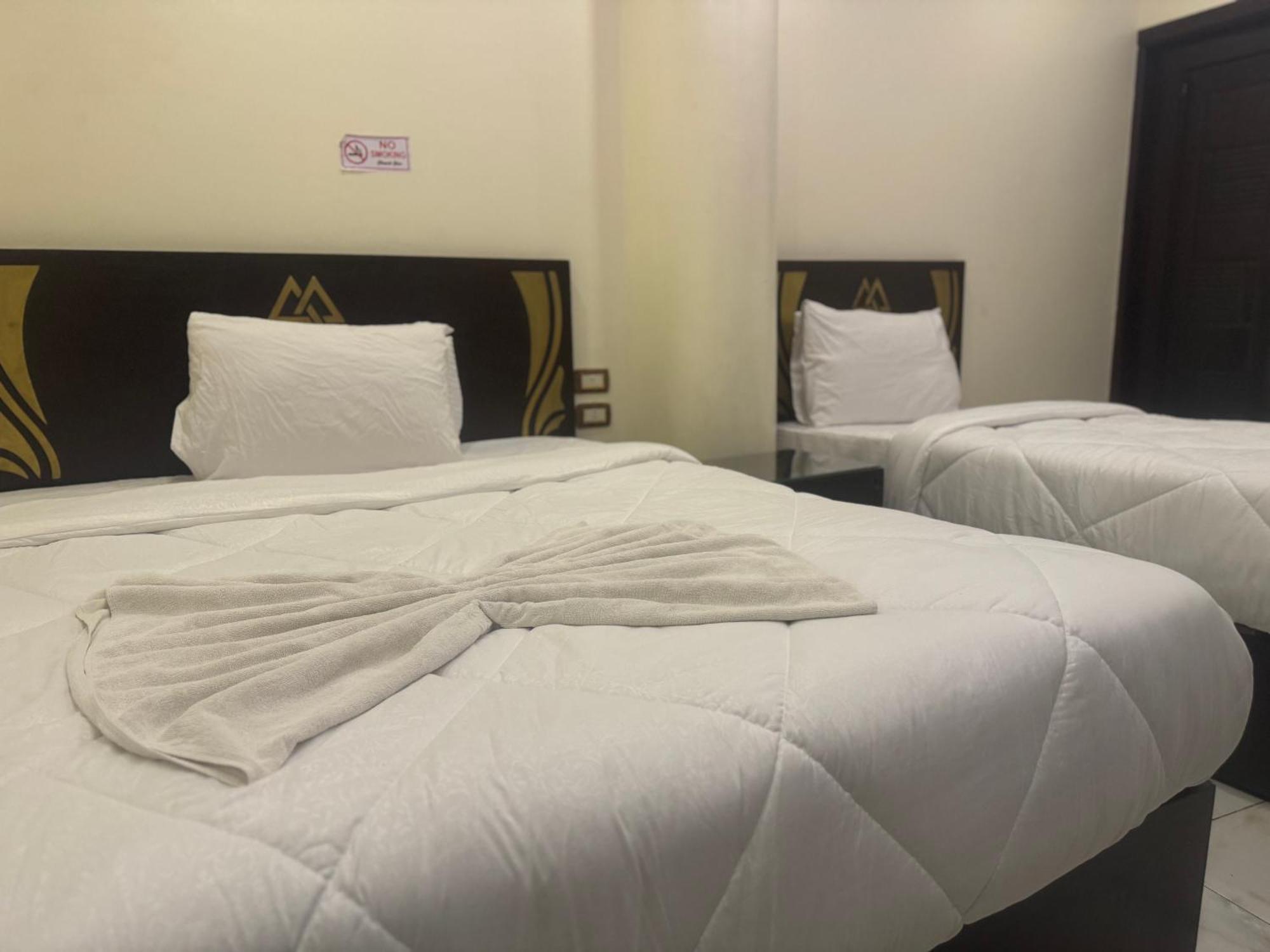 Pyramids And Sphinx Hotel Kafret el-Gabal Zewnętrze zdjęcie